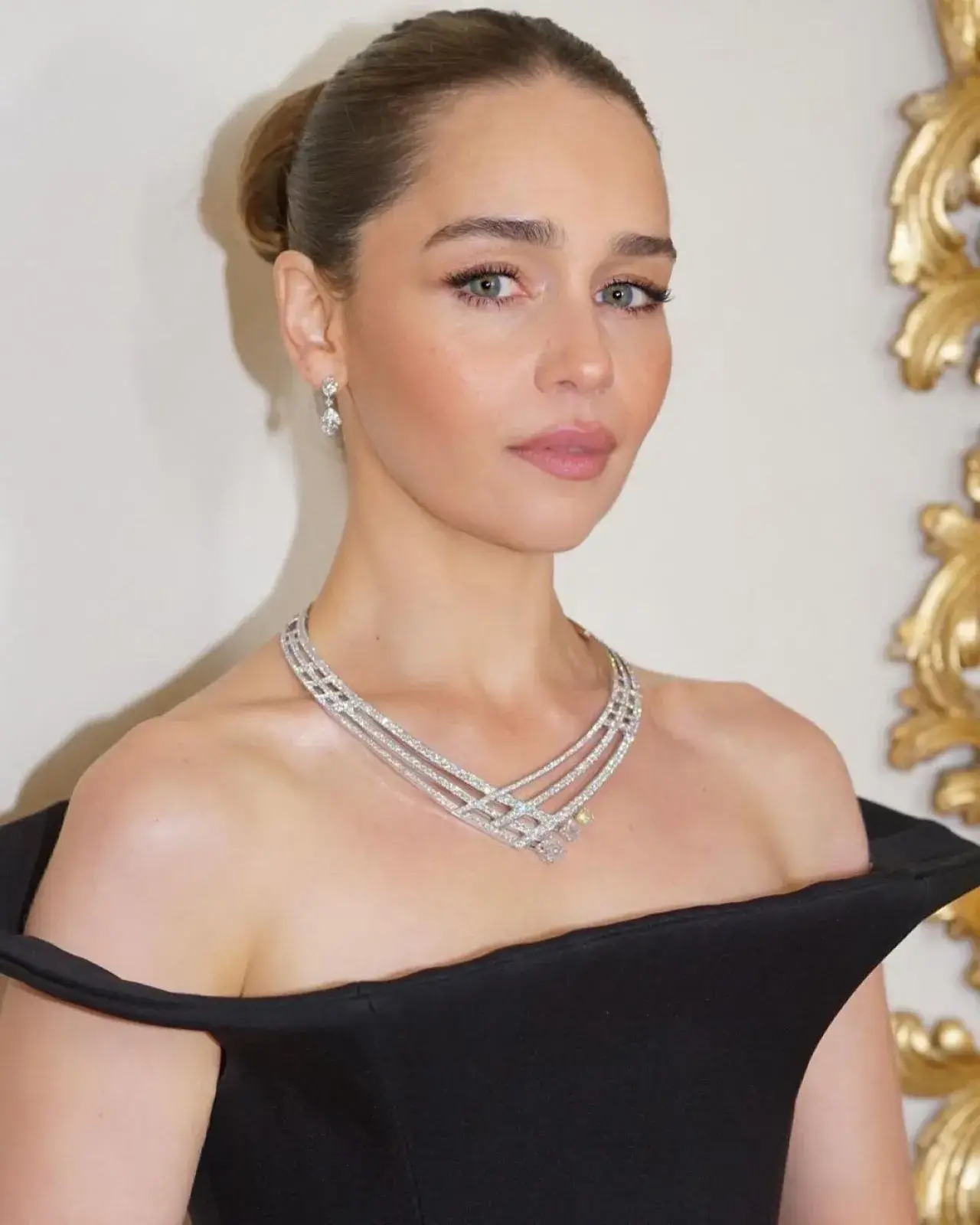 EMILIA CLARKE STILLS AT CHAUMET GALA DINNER PORTRAITS JUNE